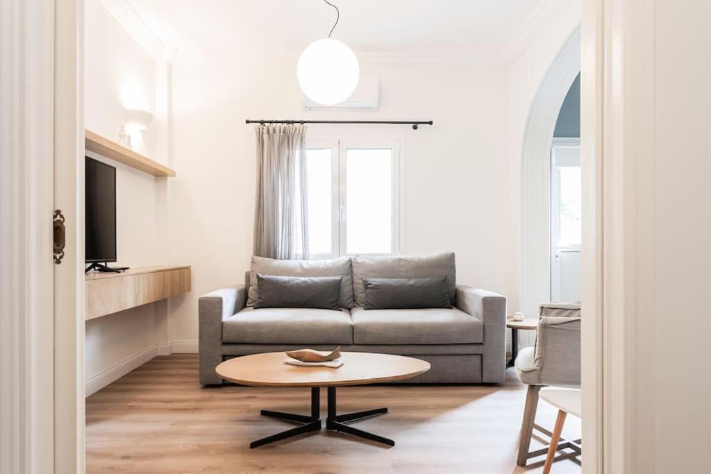 Appartamento Family House Under The Acropolis Atene Esterno foto