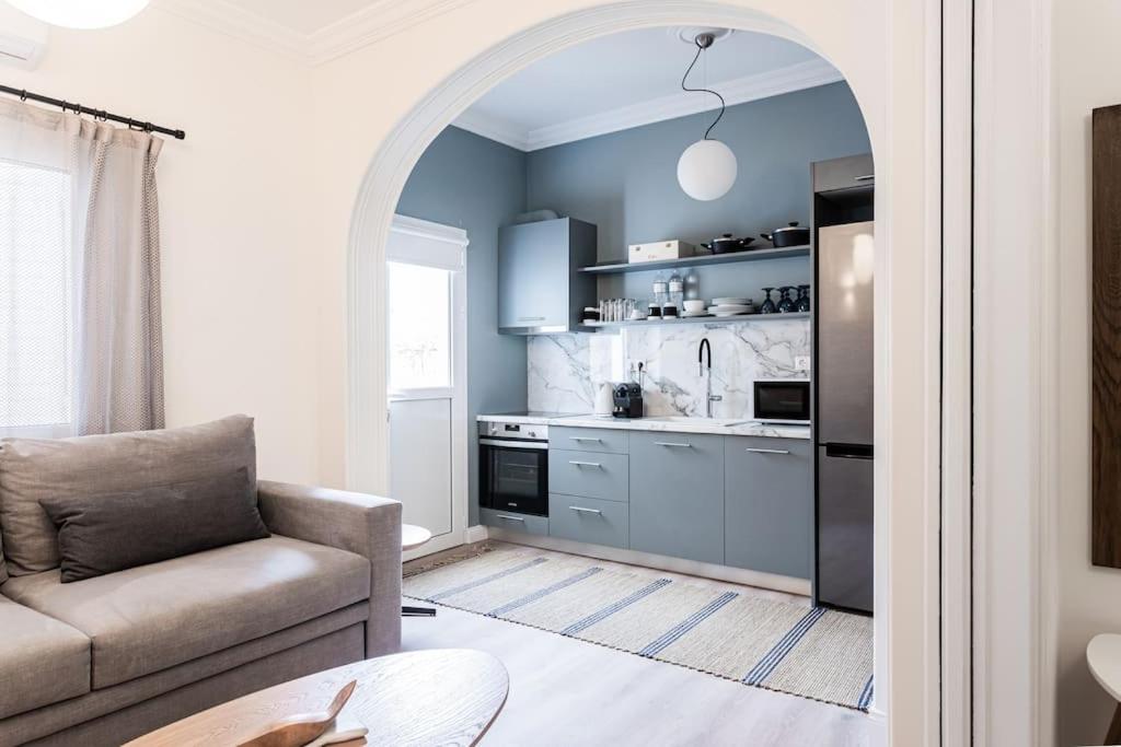 Appartamento Family House Under The Acropolis Atene Esterno foto